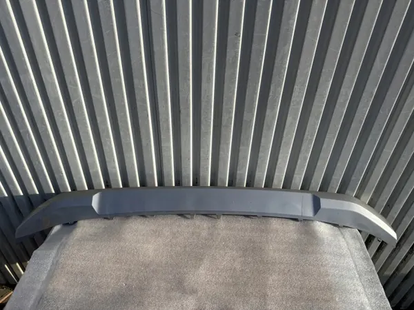 Spoiler dianteiro Skoda Elroq OEM 5LJ807733 image 4