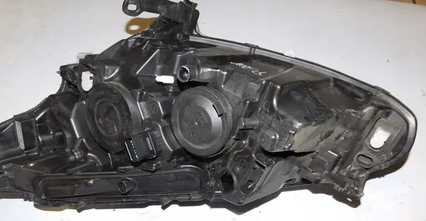 PEUGEOT 208 13-21 Oikea Etuvalo VALEO 1685352480 image 7