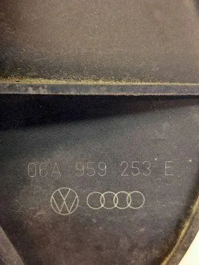 Pompe à essence VW GOLF PLUS 1.6L essence 06A959253E image 4