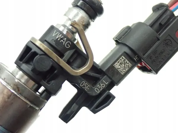Inyector OEM 026150006Z para VW Golf VIII 1.5 TSI image 6