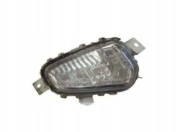 Faro halógeno delantero derecho OEM 31395922 usado image 2