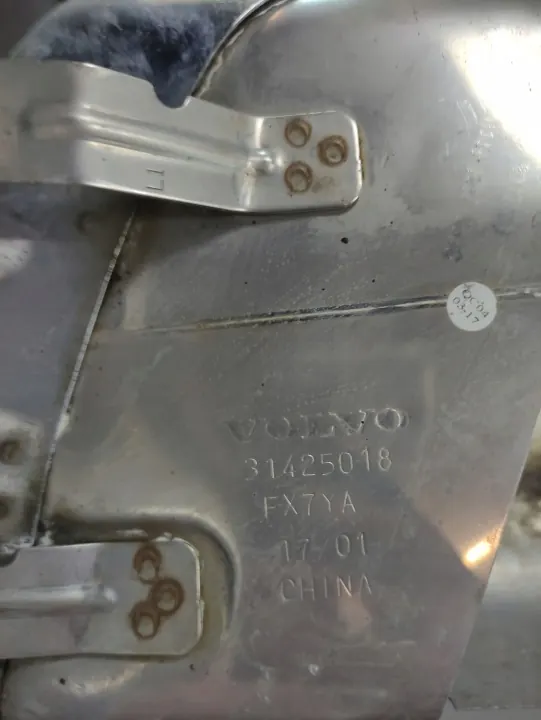 Ponta de escape esquerda OEM 31425018 Volvo XC60 I Lift image 4