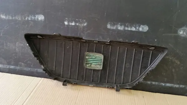 Grill Front Seat Ibiza IV 6J0853651 image 5