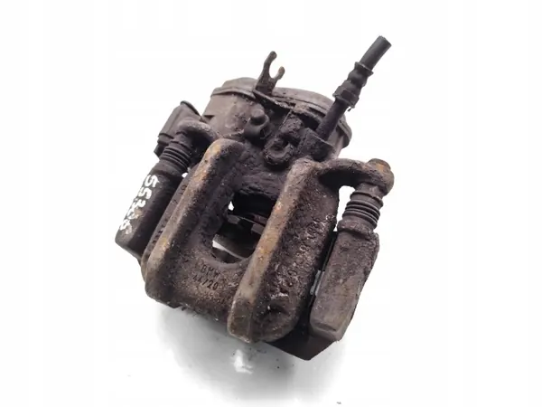 BMW Taka jarrupuristin OEM 32345699 520d Dieselille image 9