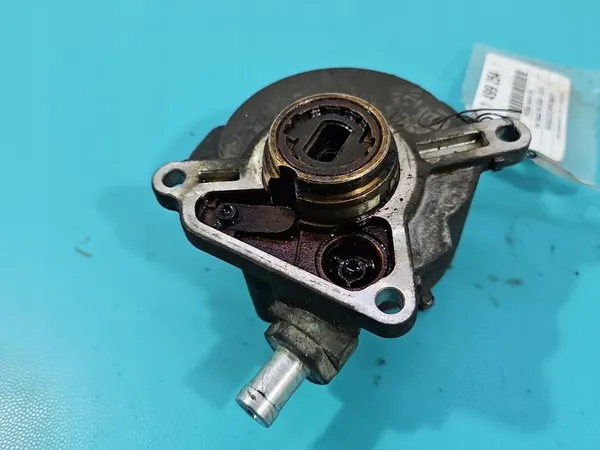 VW Passat B6 Imupumppu 3.2 FSI V6 Bosch image 3