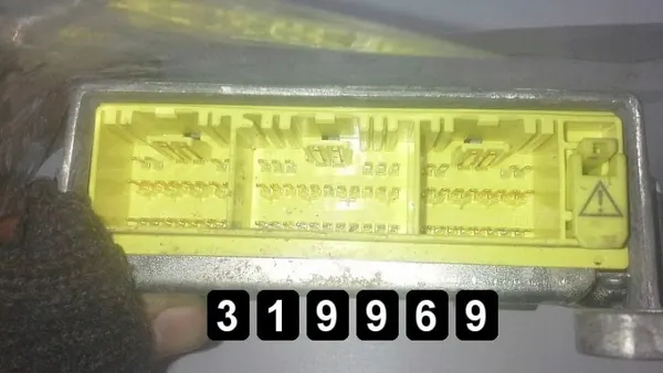 Käytetty Toyota ECU OEM AM-319969 Avensis 2004 image 3