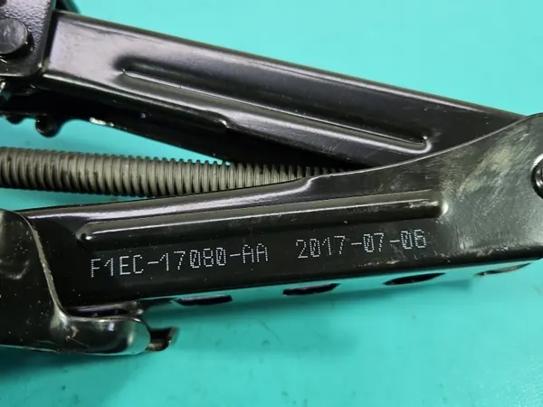 Macaco trapezoidal usado para Ford Focus MK3 image 4