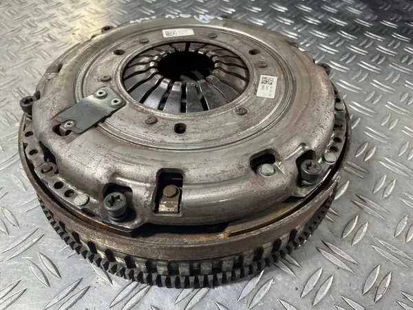 VITO 447 15- Volante de Dupla Massa 1.6 302052965R image 2