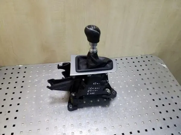 Levier de sélection de vitesses OEM BV6R-7C453-DAC Ford Focus MK3 image 2