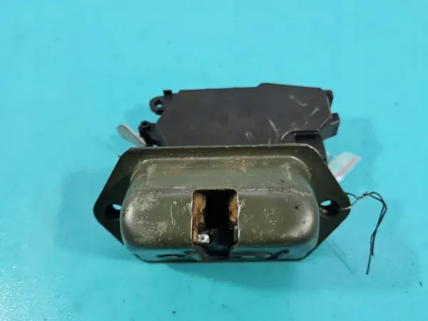 Fecho de porta-malas Subaru OEM IMPRK1547418 - Usado image 3