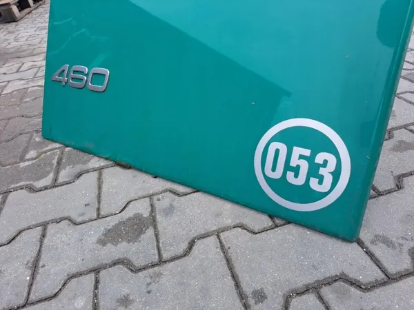 Tampa de porta de compartimento esquerda Volvo FH 12/13 OEM image 3