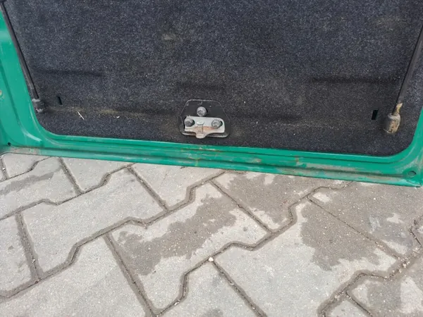 Tampa de porta de compartimento esquerda Volvo FH 12/13 OEM image 6
