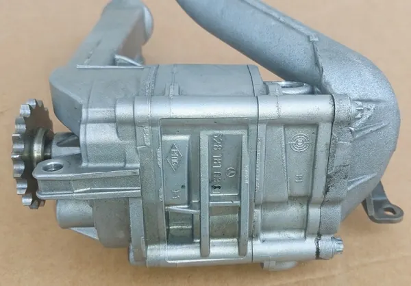 Mercedes oljepump OEM 6281810201 för W220 W163 W211 image 4