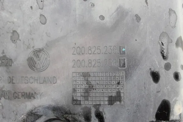 VW POLO VI T-CROSS KAMIQ MOTORSKYDD image 2