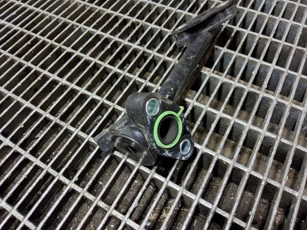 Toyota EGR-putki OEM SKE55221 - Käytetty Kunnossa image 3