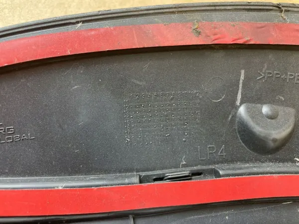 OEM 8K9853817A Moldura Trasera Izquierda Audi A4 B8 Allroad image 6