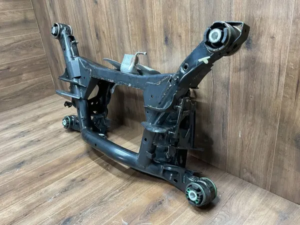 OEM K8D25K091AC Takajousipalkki Range Rover image 3