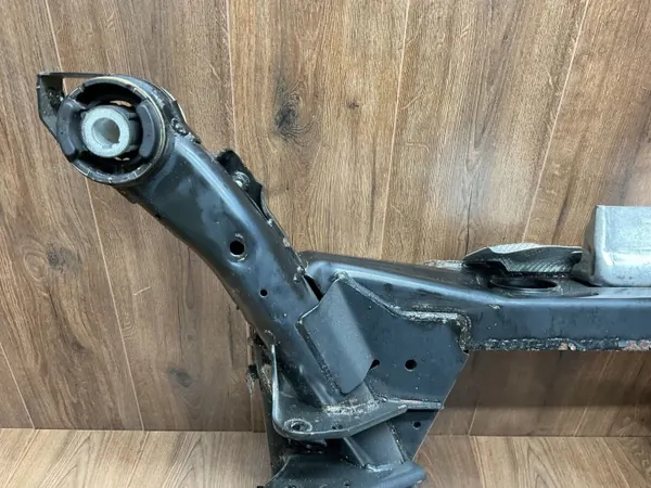 OEM K8D25K091AC Takajousipalkki Range Rover image 6