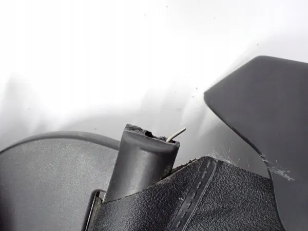 OEM ROLETA TYŁ TYLNA BAGAŻNIKA KOMBI MERCEDES C W204 13R image 4