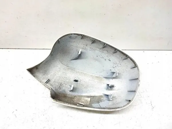 Couvercle de rétroviseur droit OEM A3338436 BMW 1 E81/E87 image 3
