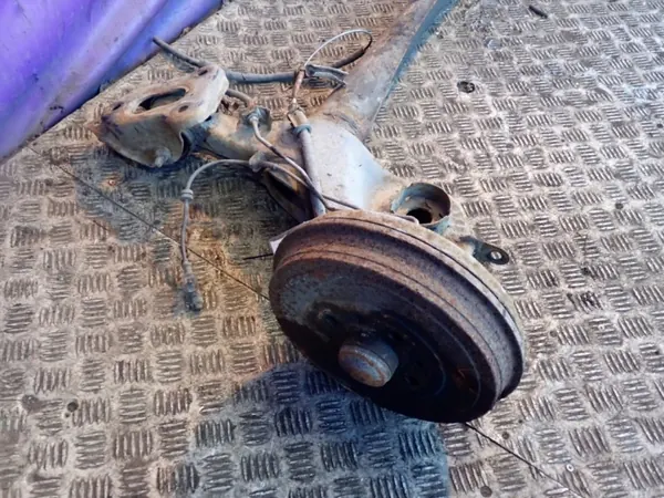 Fiat Grande Punto Hinterachsbalken OEM 0557031140 image 4
