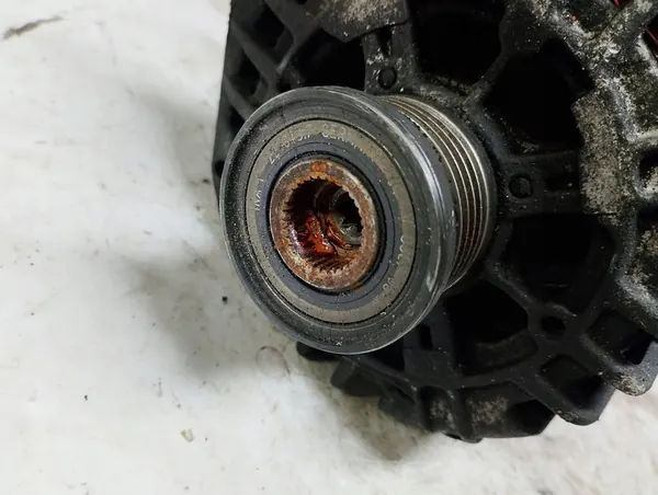 RENAULT ALTERNATOR 8200495302 image 3