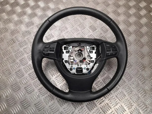 Gebrauchtes BMW OE Lenkrad für 5 Touring 2016 image 2