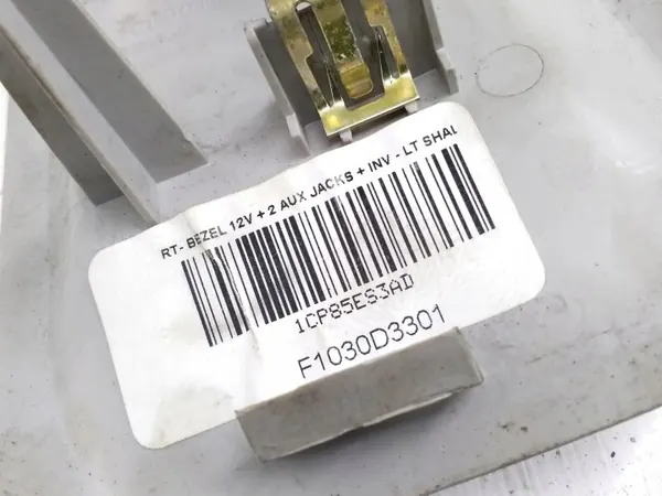 Chrysler Town & Country 2011 taka-12V-pistorasia OEM 1CP85ES3AD image 7
