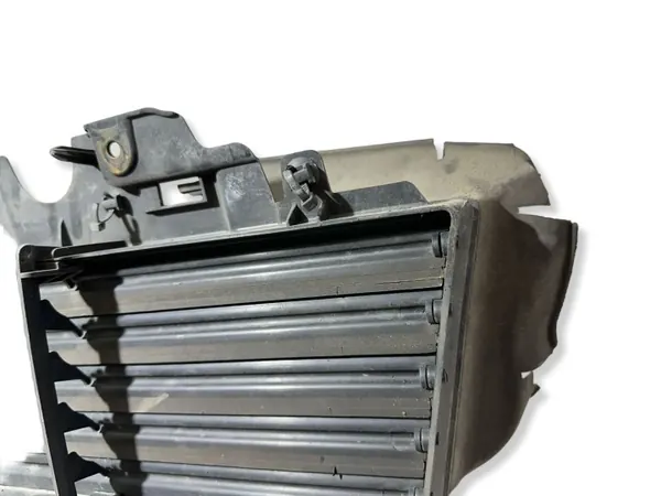 Conduto de ar Volvo V60 OEM 31455704 - Usado image 10