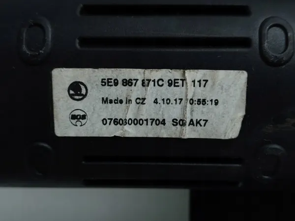 Skoda Octavia III Kofferbakrolgordijn OEM 5E9867871C image 8