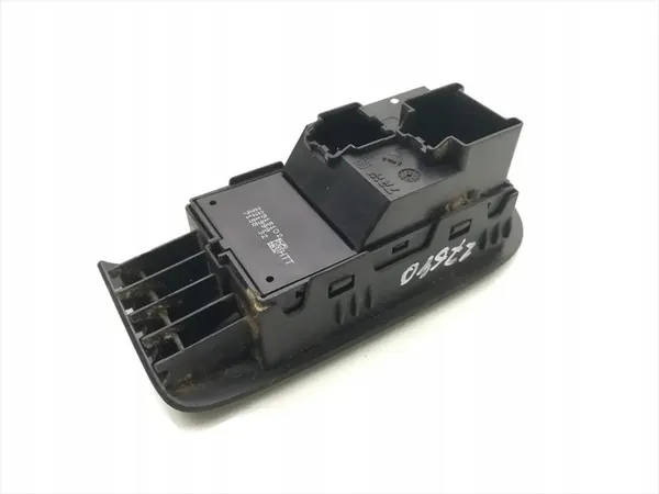 Vauxhall Zafira Linker Fenster-Schalter 2018 22915102 image 3