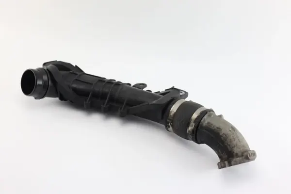Durite d'intercooler Mazda OEM 404756 - État utilisé image 2