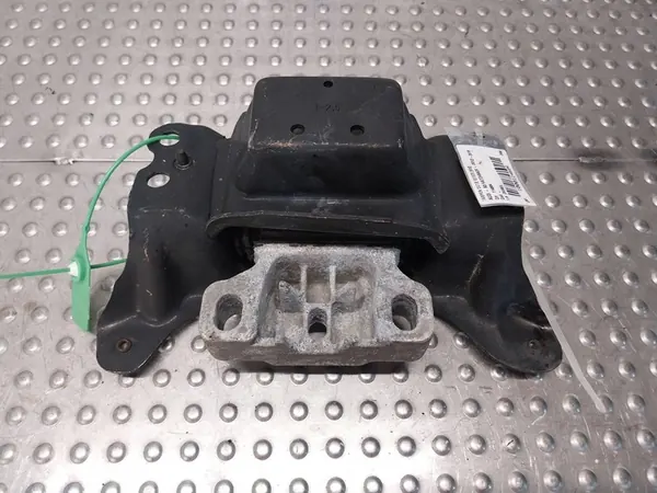 Vaihteiston tuki 5Q0199555AC A3 8V Golf VII Passat B8 Q2 image 3