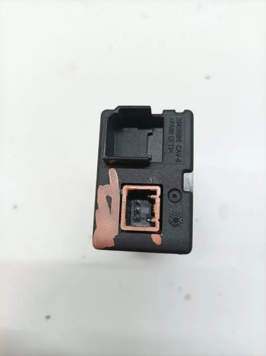 Tomada USB OEM 00505740940 para Alfa Romeo Tonale image 4