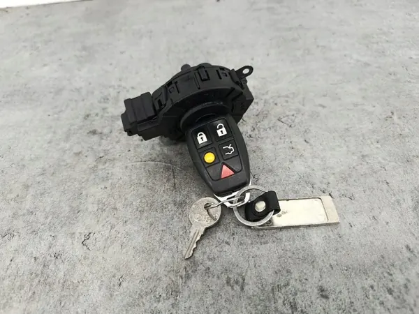 Break Volvo V50 d'occasion OEM 30667665 image 6