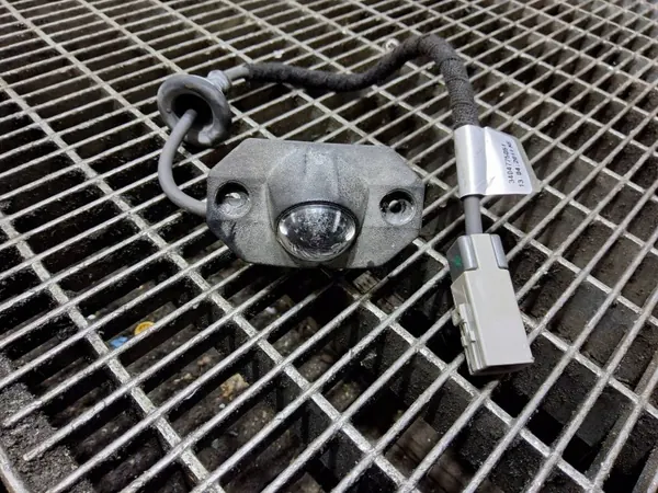 Ford Kuga Mk1 peruutuskamera OEM 8V4J-19G490-BC image 3