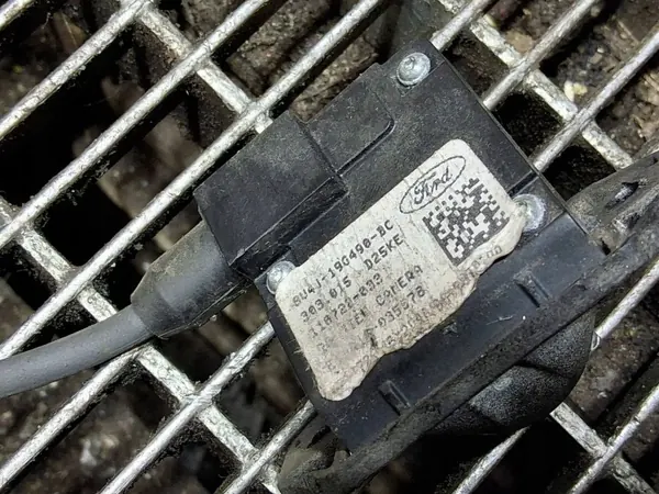 Ford Kuga Mk1 peruutuskamera OEM 8V4J-19G490-BC image 8