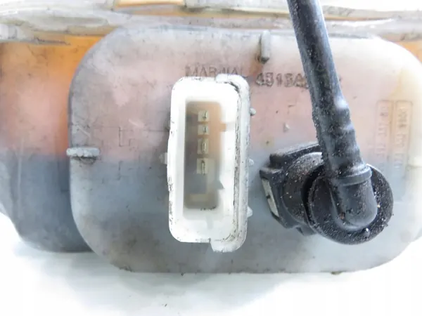 Tanque de fluido FAP/DPF Peugeot 407 1.6 HDI image 4