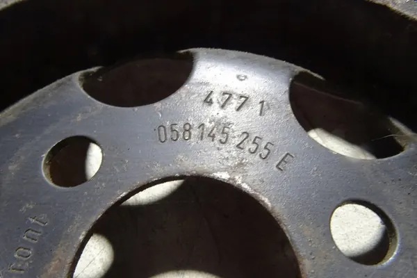 Polia da bomba de direção AUDI A6 1.8L image 2