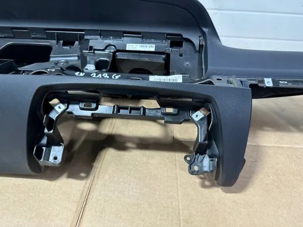 Kojelauta OEM A2136809404 Mercedes E-luokka W213 image 3