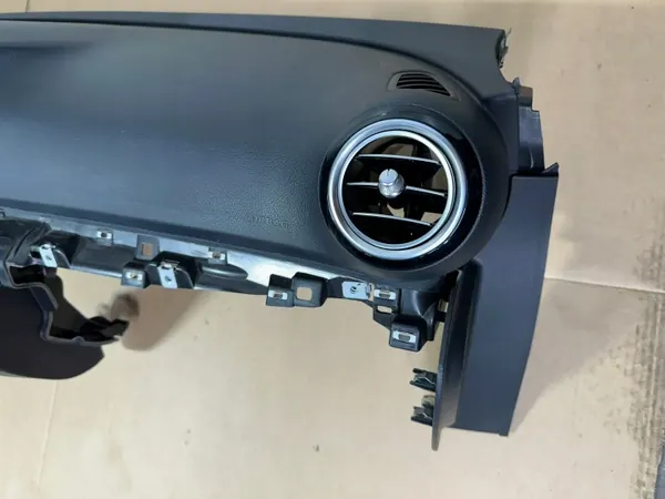 Kojelauta OEM A2136809404 Mercedes E-luokka W213 image 6