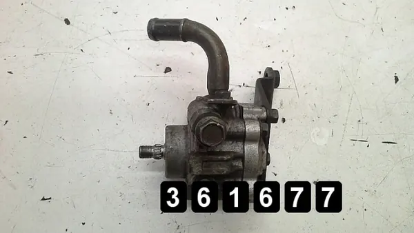 Pompe de direction assistée Mazda OEM AM-361677 Occasion image 2