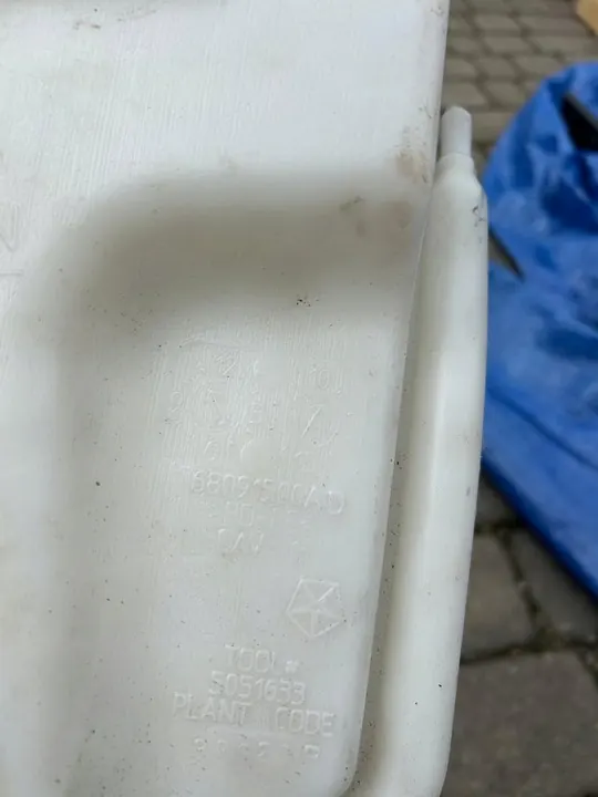 Coolant Expansion Tank Jeep Wrangler JK 3.6 Pentastar image 3