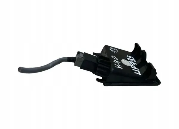 Puerto USB OEM 31306768 para Volvo V40 Estate 2016 image 5