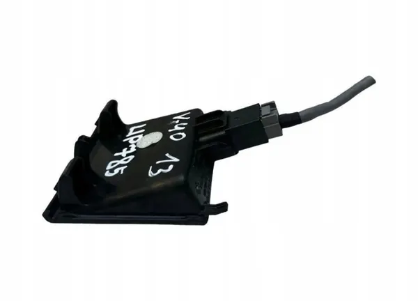 Puerto USB OEM 31306768 para Volvo V40 Estate 2016 image 6