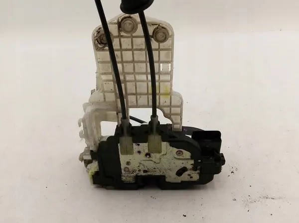 Hyundai i30 Dörrlås Komplett Vänster Framsidan OEM 813102L020 image 4