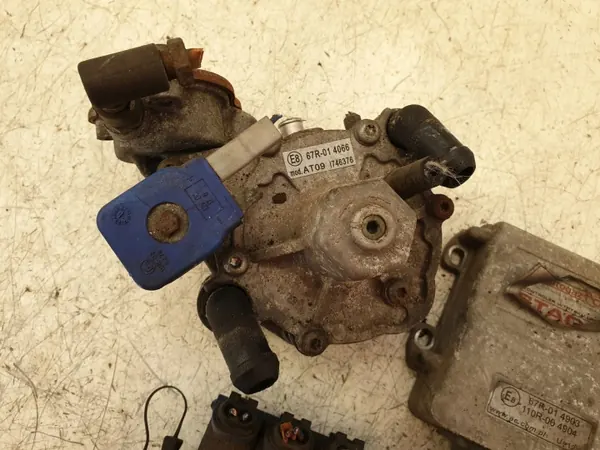Kit GPL Opel OE d'occasion pour Corsa C 1.2 image 4