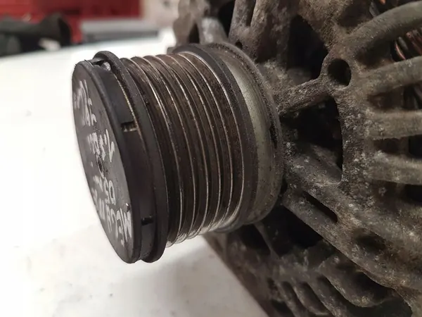 Vaihtovirtageneraattori RENAULT MEGANE III HATCHBACK 1.5L diesel image 2