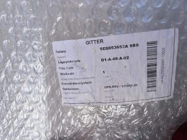 Grill Skoda Octavia 3 III Lift 16- OEM 5E0853653A image 2