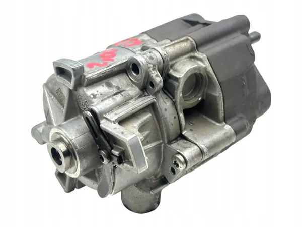 Mercedes Oljepump OEM A6541811600 - Begagnad image 2